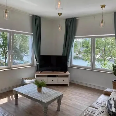 Ferienwohnung Am Hafen - Fuer 8 Personen