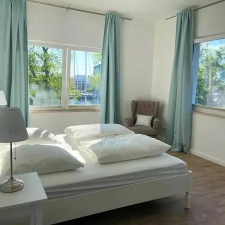 Ferienwohnung Am Hafen - Fuer 8 Personen Lejlighed